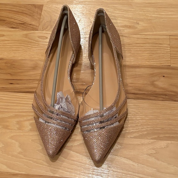 Shoes - Chic Glittery blush/gold Women's Flats NWOT